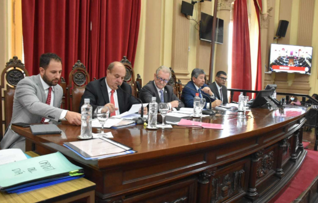 La duración de mandatos se determinará por sistema D'Hont