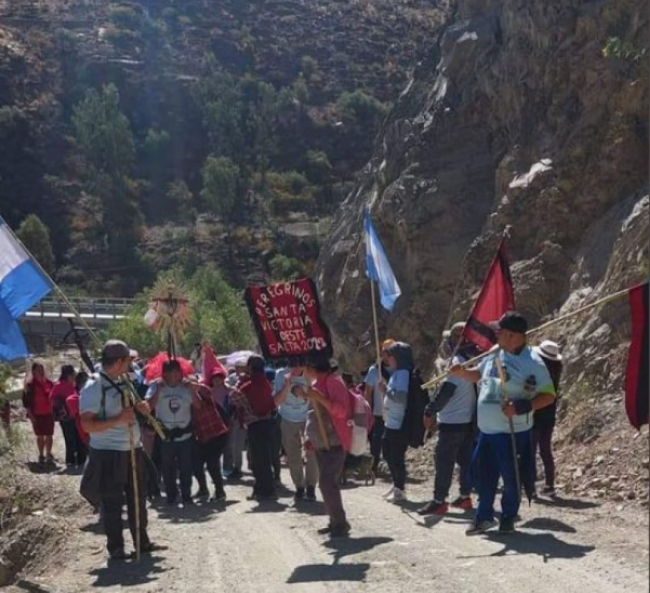 Avanzan los peregrinos de Santa Victoria Oeste