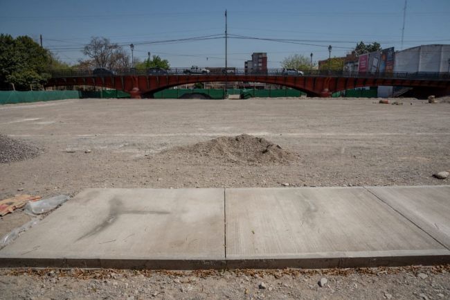 Obras bajo el puente Vélez Sarsfield