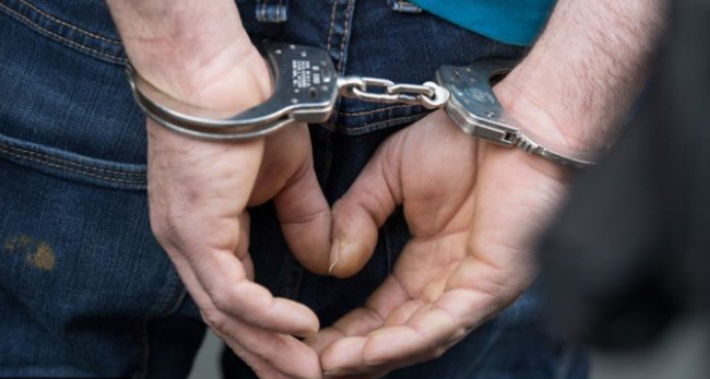 Detenido por robar en un super