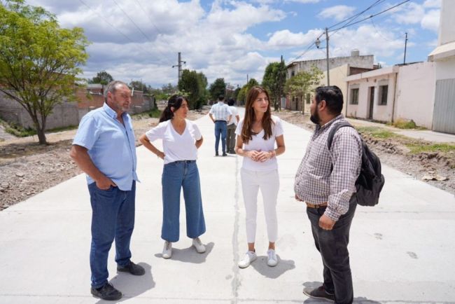 La intendenta supervisó la obra