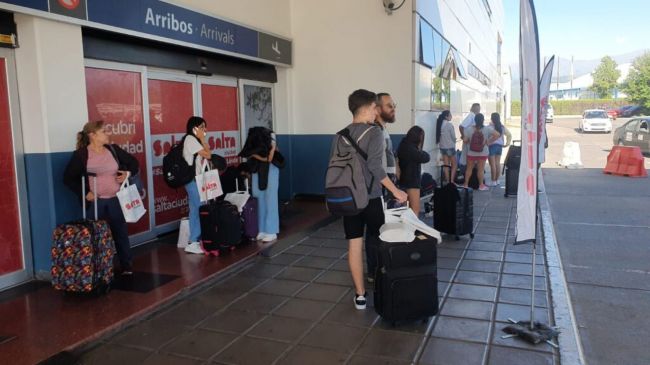 Arribo de los primeros turistas