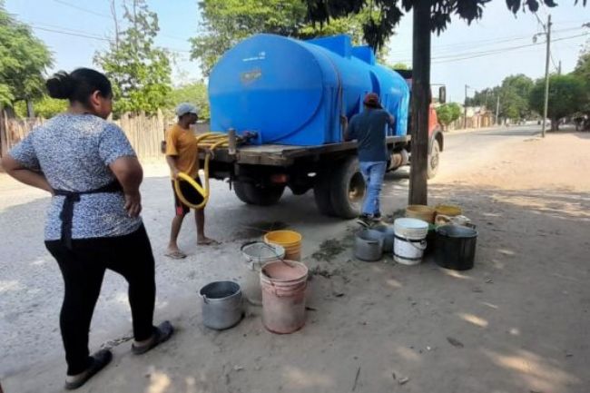 Agua en cisternas para mitigar la crisis