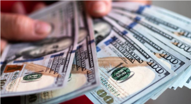 En poco tiempo el dólar blue podría llegar a los 400 pesos