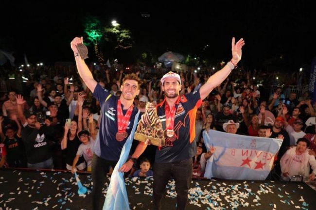 Festejos en el Monumento