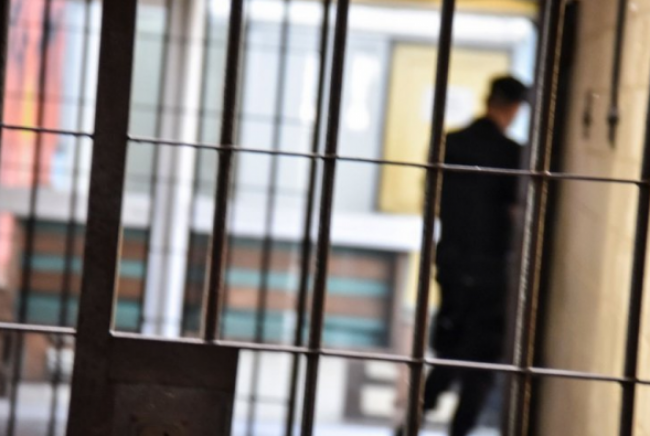 Seguirá en la cárcel hasta completar su condena