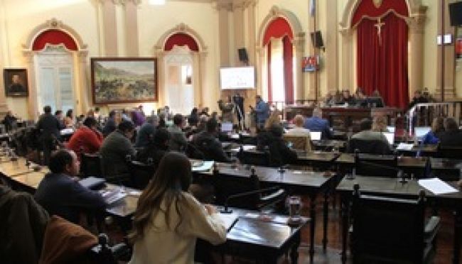 Finalmente no hubo debate por el reglamento interno