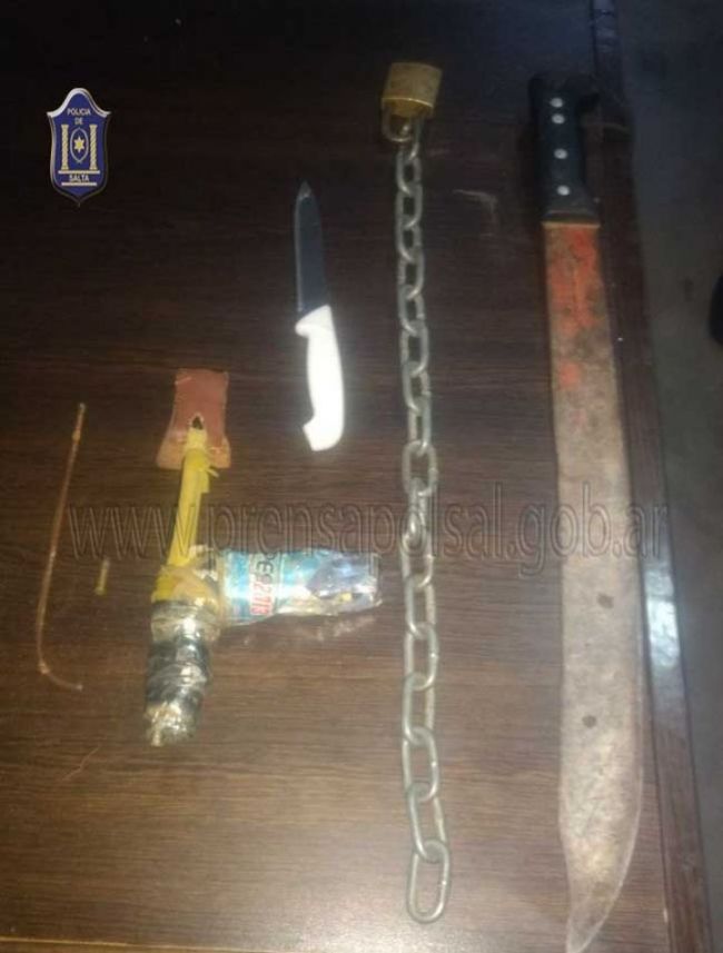 Los belicosos intentaron agredir a la policía