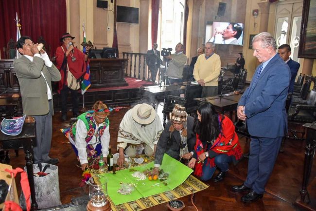 Ceremonia en el recinto de la Legislatura