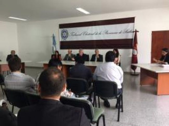 Acto en el Tribunal electoral