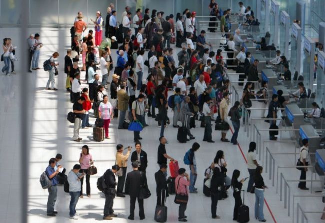 Quieren poner tiempos de espera máximos en lugares de cobro