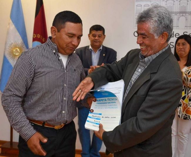 Entrega de carpetas de relevamientos