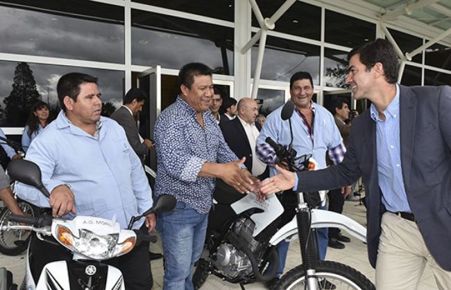 Agentes sanitarios reciben rodados