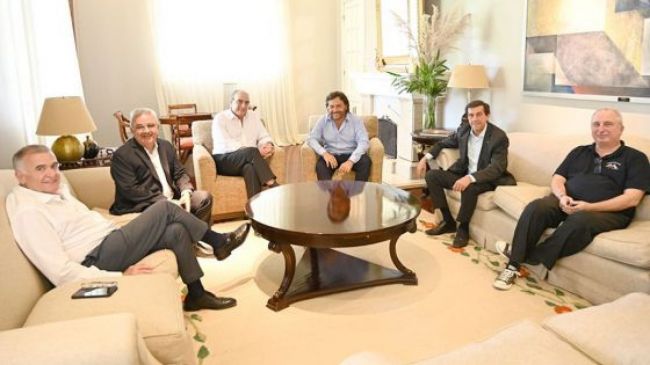 Gobernadores con el ministro Francos