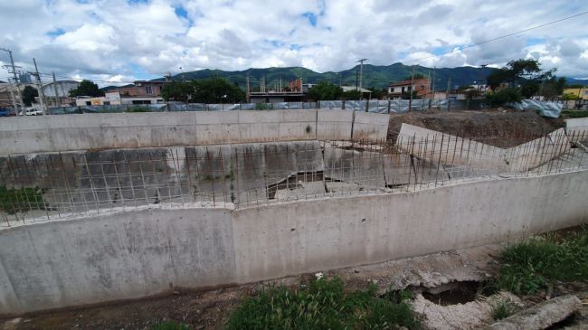 Canal de avenida Yrigoyen