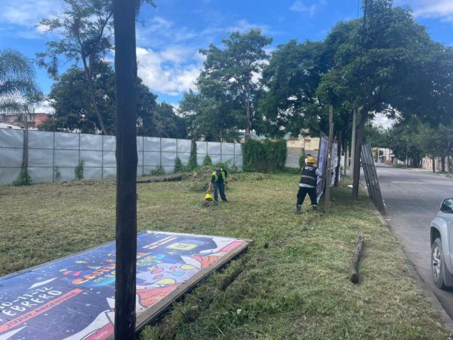 Retiro de cartelería