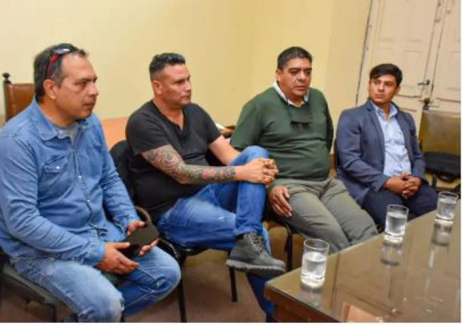 Senadores con directivos de UOCRA