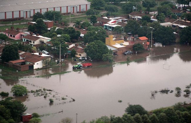 Trabajo conjunto para asistir a los damnificados