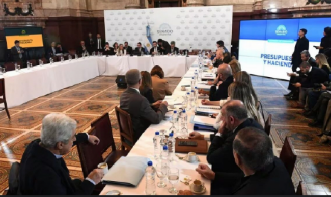 Negociaciones por la Ley Bases