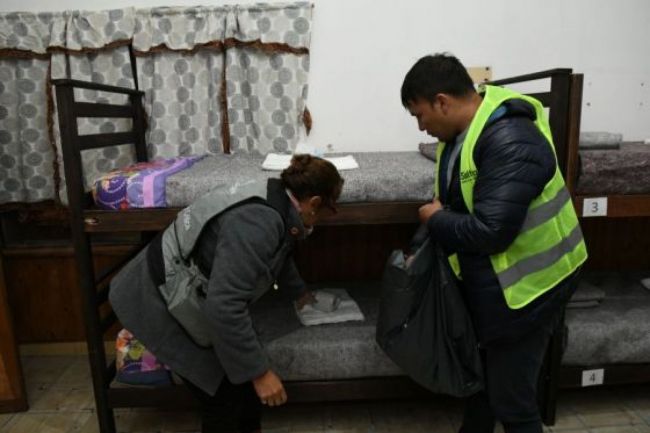 Sigue el frío y el abrigo para los sin techo