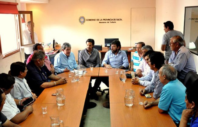 Dirigentes gremiales se presentan ante las autoridades provinciales