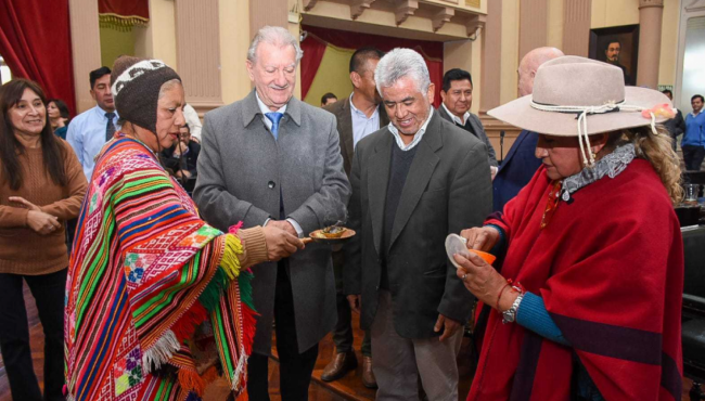 Previo a la sesión hubo homenaje a la Pachamama