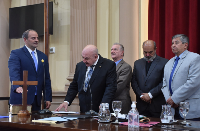 Nuevo secretario administrativo en el Senado