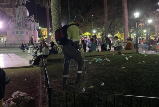Limpieza tras la fiesta popular