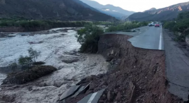 Tren a las nubes suspendido