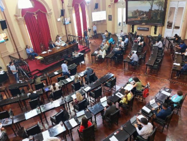 Sesiona la Cámara de Diputados