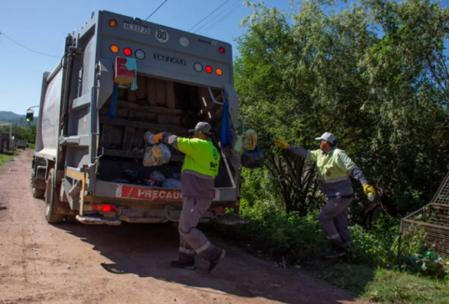 Servicios por el feriado largo
