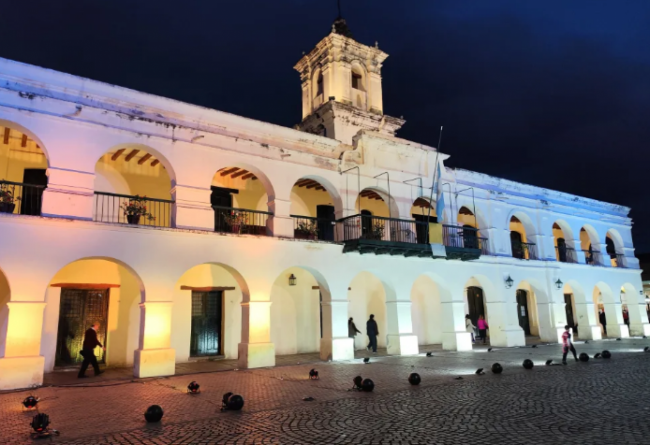Cabildo iluminado