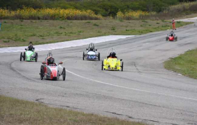 Competencia en el autódromo