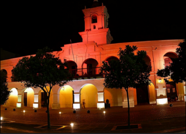 Cabildo en naranja