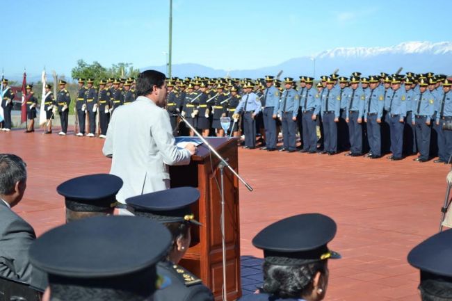Acto en la escuela de cadetes