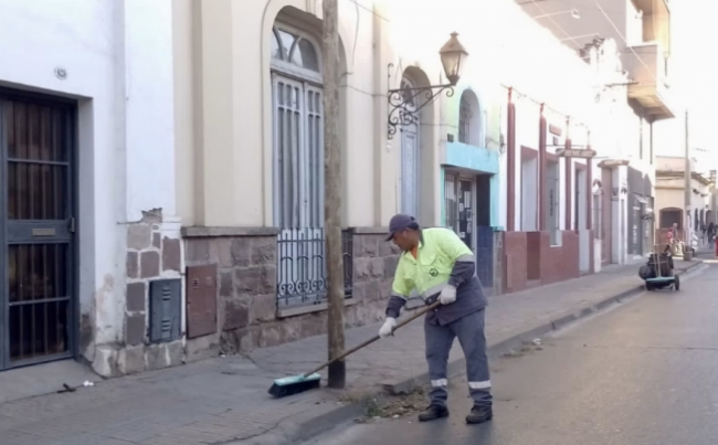 Servicios por el feriado largo