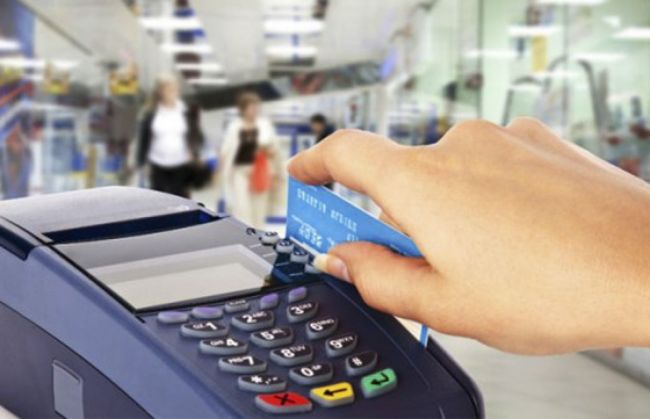 Se generaliza el pago con tarjeta de débito