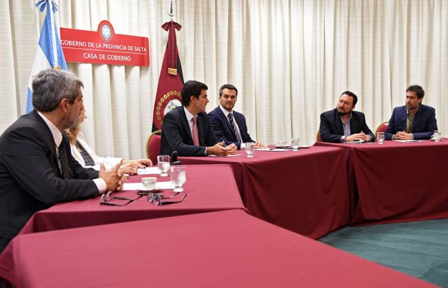 Urtubey con autoridades del PRO