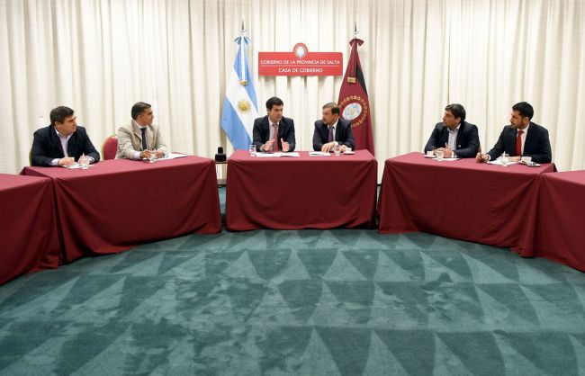 Reunión con representantes de la UCR