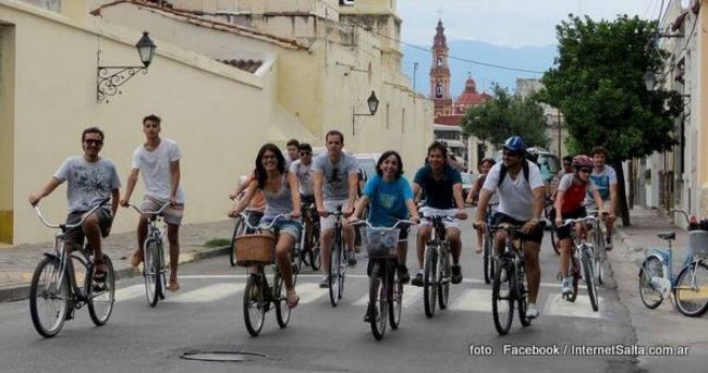 Nueva movida en bici por la ley de danza