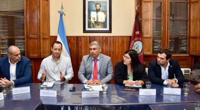 Proveedores en el Senado