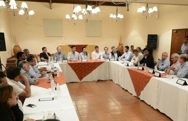 Reunión con autoridades nacionales en Las Lajitas