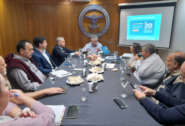 Encuentro en la Cámara de Comercio