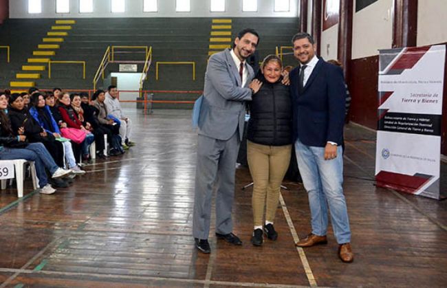 Acto en el micro estadio Delmi