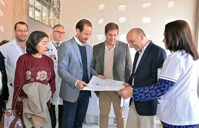 Recorrido de obras en el Hospital Oñativia