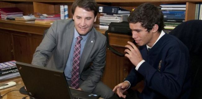 Los socios por un día en plena tarea