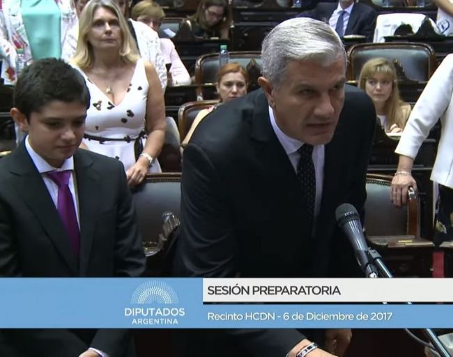 Zottos jura como diputado nacional