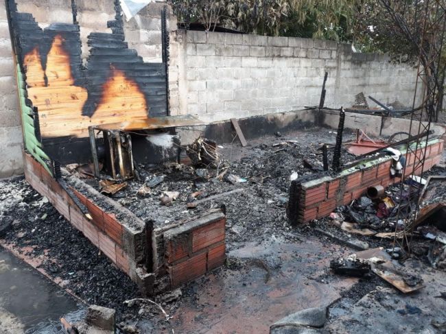 El fuego consumió todo