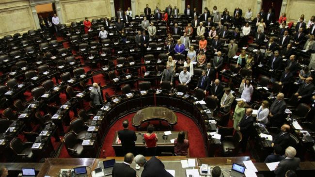 La última imagen del Congreso sin quorum