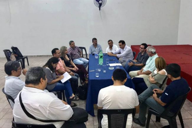 Esfuerzos contra la langosta